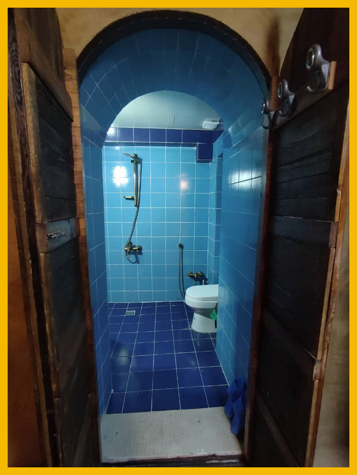 Shiraz Hostel